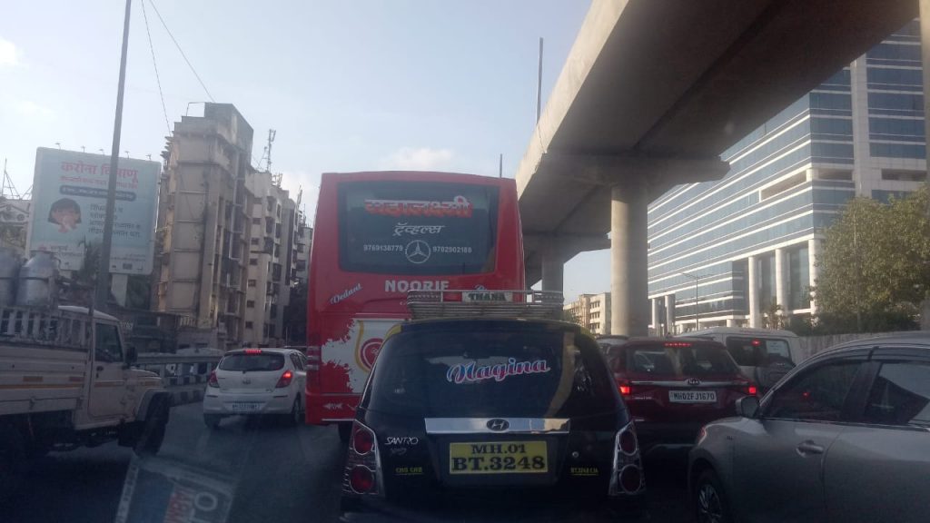 Heavy traffic jam at Mumbai's Western Express Highway