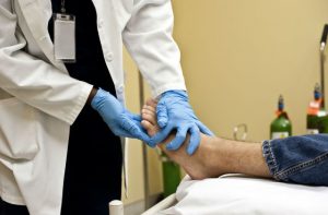Without physically examining Doctor saves leg amputation in lockdown period through online consultation