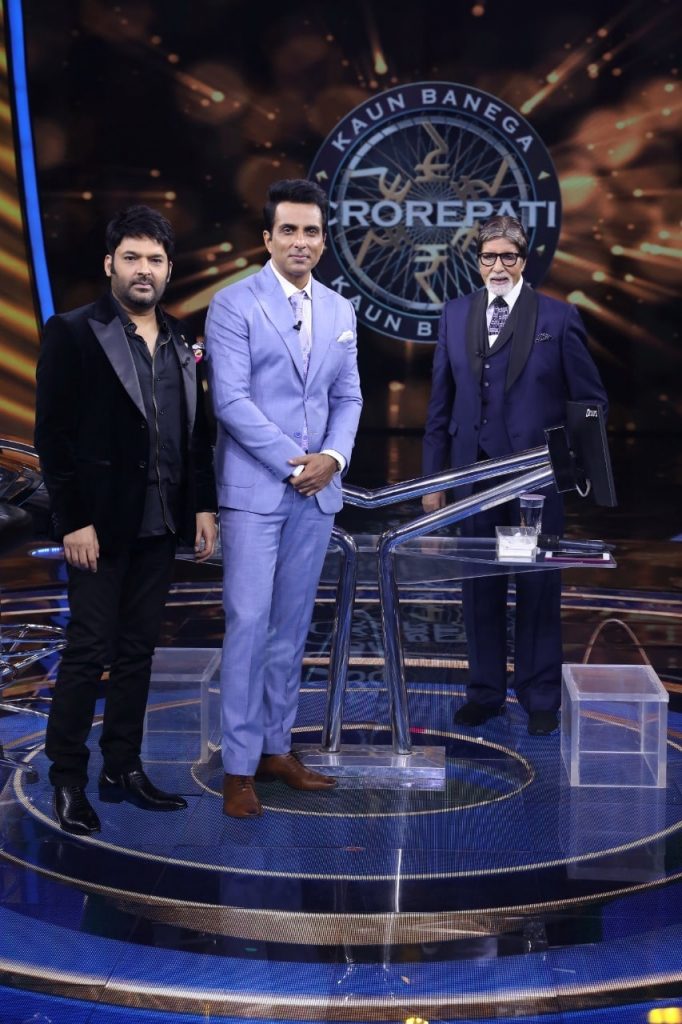 Tonight, the nation’s favorite personalities - Sonu Sood and Kapil Sharma grace the Shaandaar Shukravaar episode of KBC 13