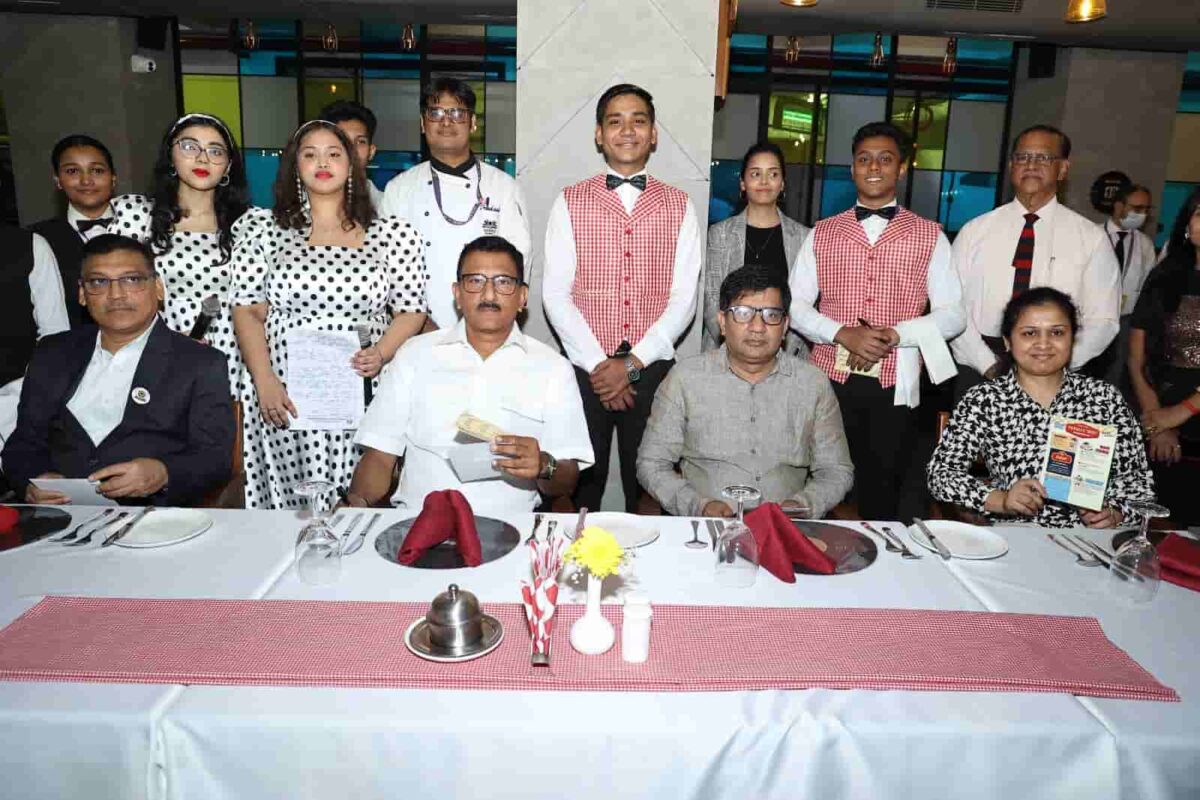 ”Totally 90s” by Atharva Hotel Students leaves Guests Immersed in Nostalgia